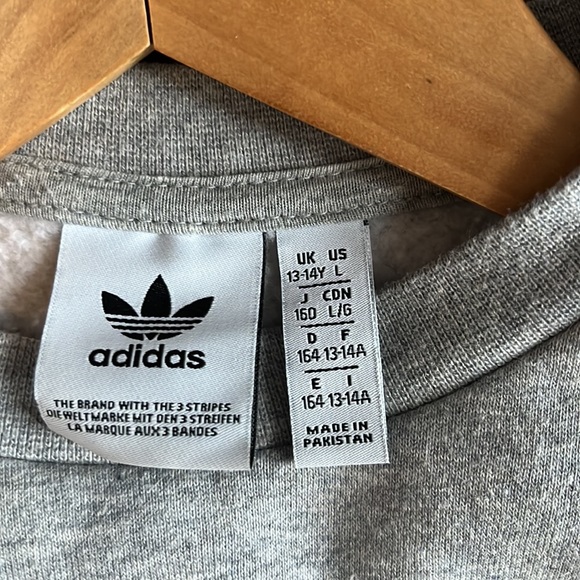 ADIDAS sweatshirt - Youth Large - Picture 4 of 4